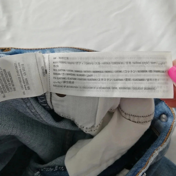 Abercrombie and Fitch The Mom High Rise Tapered Leg 90s 26" Ankle Jeans 2 or 26 - Picture 12 of 16